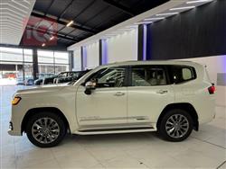 تۆیۆتا لاند کروزەر